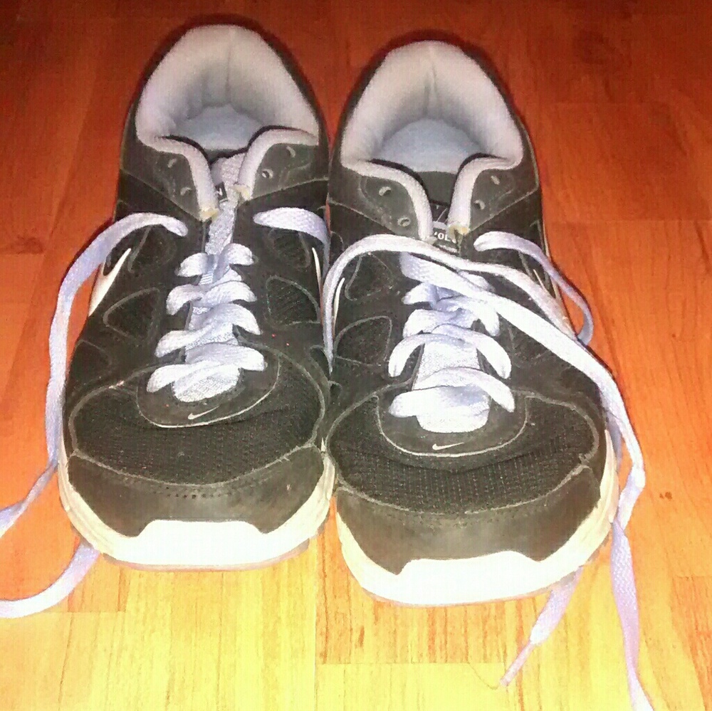 Nike shoes size 9